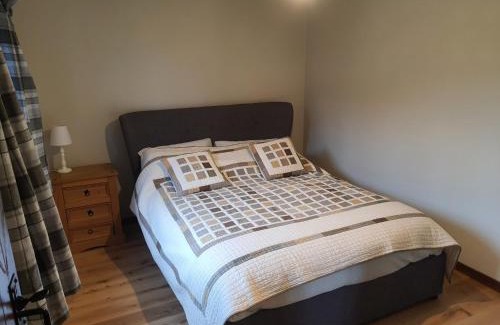 Chelmondiston House | Cosy Barn Conversion 3BR (4 pax), Quiet, Close to Pin Mill