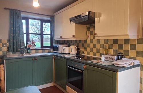 Chelmondiston House | Cosy Barn Conversion 3BR (4 pax), Quiet, Close to Pin Mill