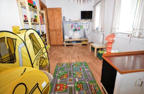 Liberec House | Cottage in Liberec with Sauna and Ski Nearby