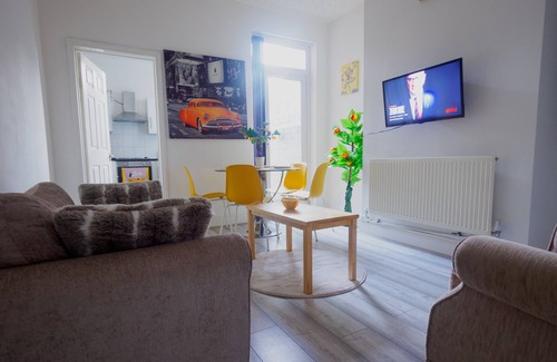 Stoke-on-Trent Apartment | Couldon Lodge Double Room 1