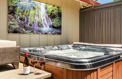 Guerneville House | Country Roads - Hot Tub Game Room Dog Friendly
