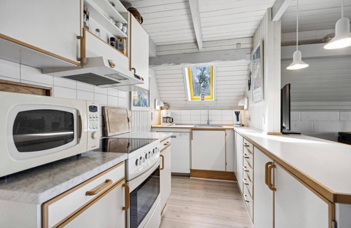 Lodbjerg Hede Cottage | Coxy cottage overlooking the golf course at Søndervig - 1019