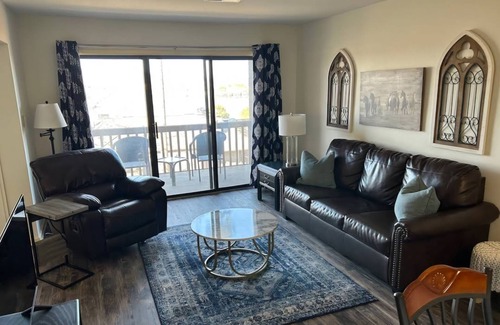 Lake Hamilton Condo | Cozy 1-bedroom condo in enchanting Hot Springs with balcony