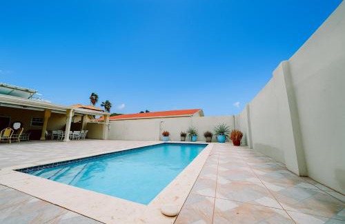 Kamay Apartment | Cozy 1BR Studio w Pool Near Palm Beach