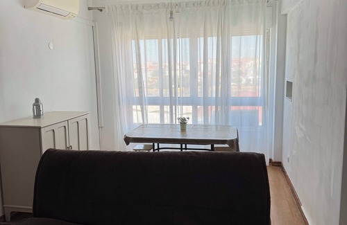 Queluz Apartment | Cozy 3-bedroom Monte-Abraão