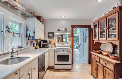 North Boulder House | Cozy 3BR house in N. Boulder with WiFi, 4 parking spots, and fenced yard