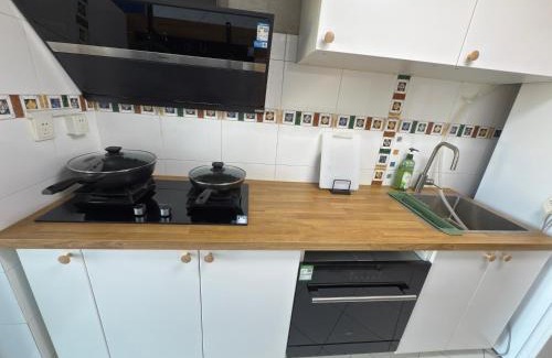 Jianwai Street Apartment | Cozy and Modern Condo near CBD and 2nd Ring Road, Changan Avenue with the view of CITIC Tower