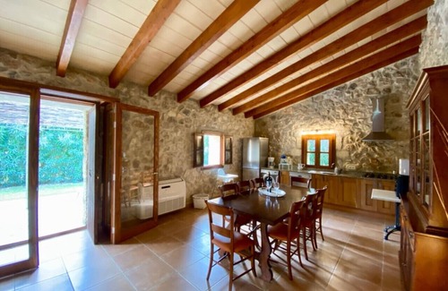 Manacor Cottage | COZY AND QUIET STONE HOUSE, WITH CHARMING MALLORQUIN (FREE WIFI)