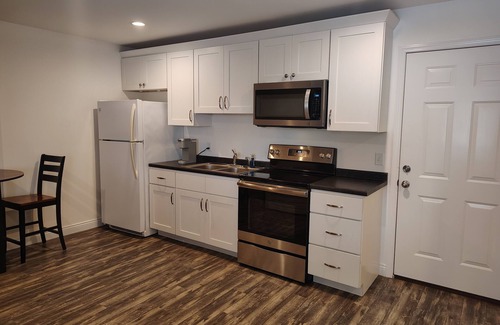 Murray Apartment | cozy apartment 8 miles from Murray