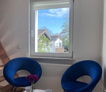 Gerresheim Apartment | Cozy Apartment with Excellent Transport Links to Old Town, Main Station and Trade Fair