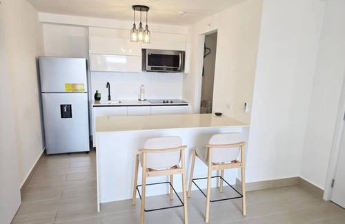 San Francisco Apartment | Cozy Apartment with Free Parking Coworking