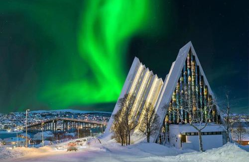 Tromsdalen Apartment | Cozy Arctic Aurora I Near The Arctic Cathedral