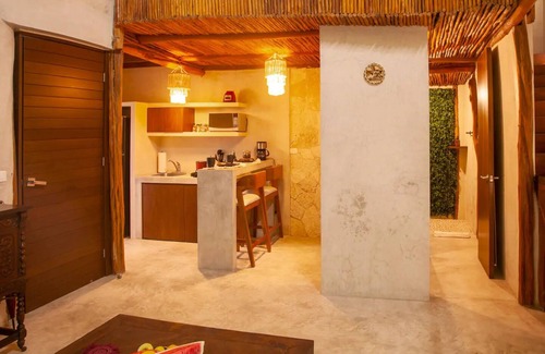 Tulum City Center Cabin | Cozy Cabaña Quetzal in the center of Tulum