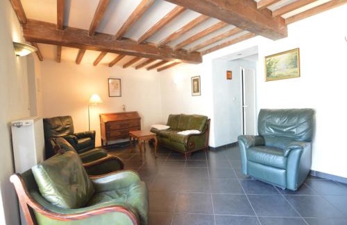 Alle House | Cozy Cottage Near River
