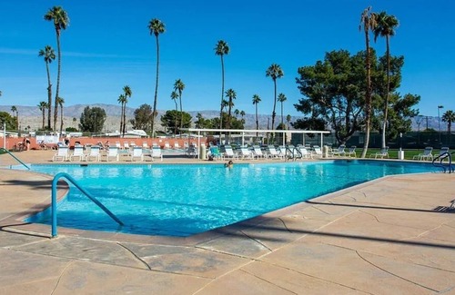 Thousand Palms House | Cozy desert home in popular Tri Palms Estates