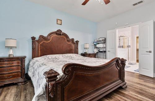 Little Elm House | Cozy Home Away 20 Mins to Omni PGA Frisco!