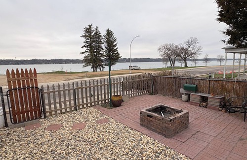 Ortonville House | Cozy Home by boat launch, park, dock and downtown Ortonville and Big Stone
