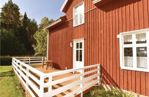 Arjang House | Cozy Home In Årjäng With Kitchen