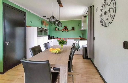 Meer House | Cozy home in Den Ham with kitchen