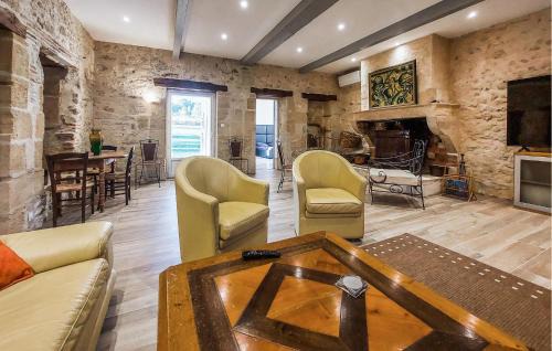 Montcaret House | Cozy Home In Montcaret With Wifi