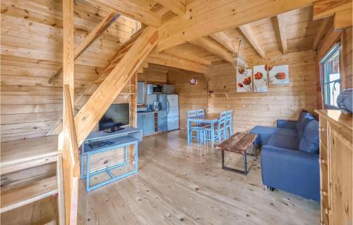 gmina Bedzino House | Cozy Home In Mscice With Kitchen