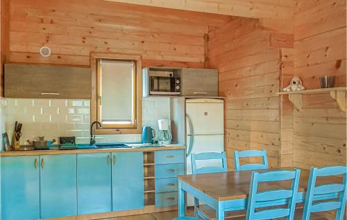 gmina Bedzino House | Cozy Home In Mscice With Kitchen