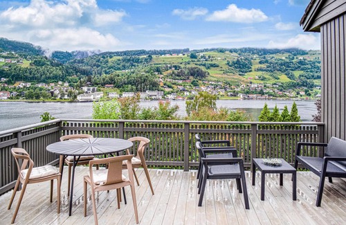 Ulvik House | Cozy home in Ulvik with WiFi