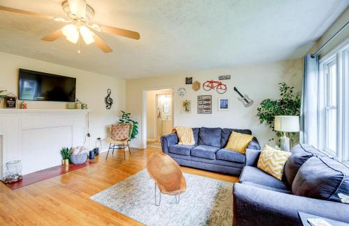 Bristol House | Cozy Home with Spacious Yard 2 Mi to Dtwn Bristol