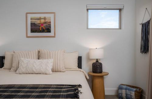 Rendezvous House | Cozy Modern Cabin W Hot Tub - Minutes To Ski Area