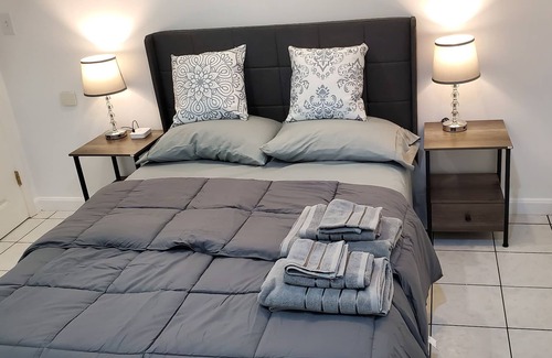 Shrewsbury Apartment | Cozy Studio