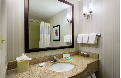 Hopelawn Hotel | Cozy Unit with Heated Pool | Near Roosevelt Park | Pet-Friendly & Free Parking