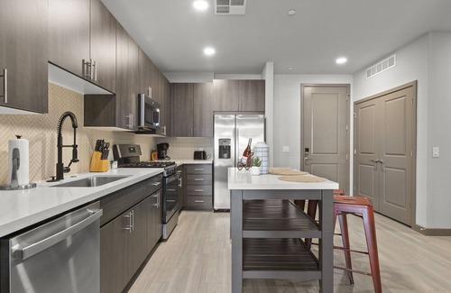 Downtown Phoenix Apartment | CozySuites at Downtown Phoenix