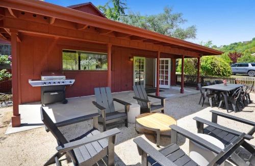 Sonoma House | Craftsman Style Cabin In The Heart Of Sonoma- Includes Wine Tasting Passport