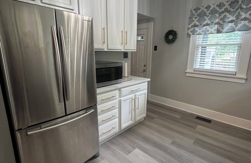 Northeast South Bend House | Craftsman walking distance to ND