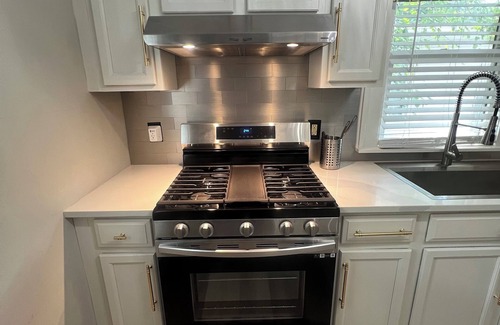 Northeast South Bend House | Craftsman walking distance to ND