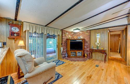 Sylva House | Creek Access and Spacious Yard Quiet Sylva Home!