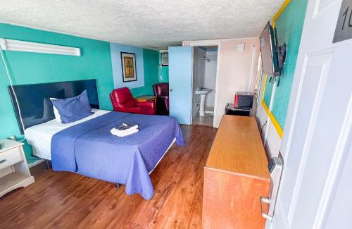 Myrtle Beach Hotel | Crepe Myrtle by OYO