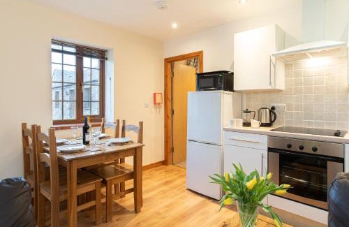Llanfairpwllgwyngyll House | Crib Goch Cottage