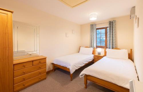 Llanfairpwllgwyngyll House | Crib Goch Cottage