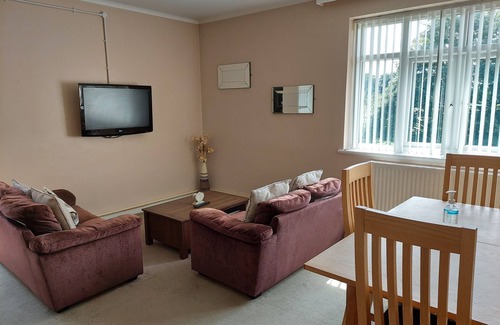 Nottingham House | Cripps Hall Guest Annexe