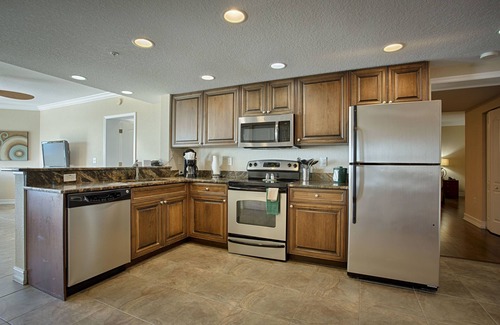 Treasure Island Apartment | Crystal Palms Beach Resort