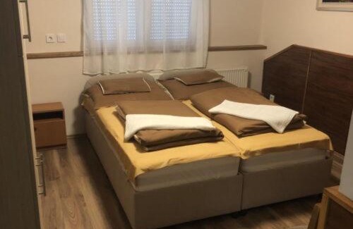 Balatonfokajar Bed & Breakfast | Cserki Panzió Balatonfőkajár