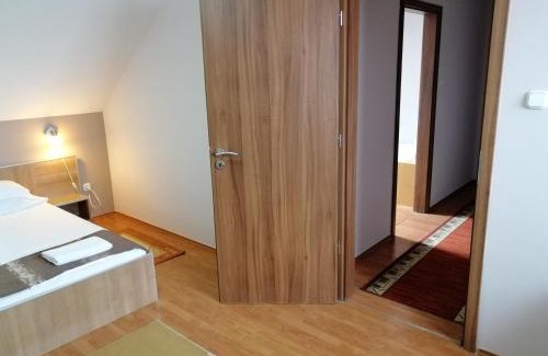 Cserkeszolo House | Csipkeház Apartman