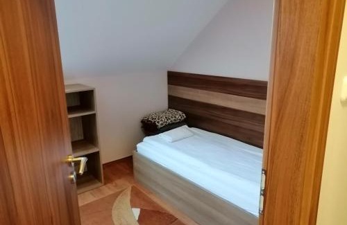 Cserkeszolo House | Csipkeház Apartman
