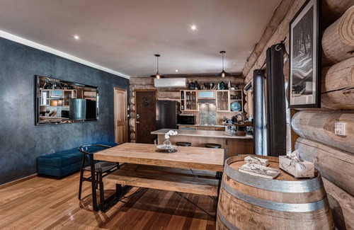 Sawmill Settlement Cabin | Cuan Den Log Cabin - Unique High Country Escape