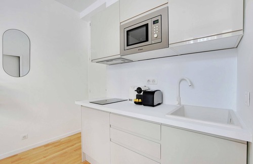 Quartier de la Goutte-d'Or Apartment | Cute Studio in Eclectic 18th District - 1