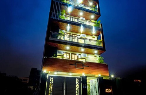 Gurugram Apartment | Cyber Hub Retreat Near Global Foyer