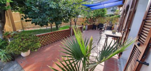 Vallecrosia House | Da Caterina