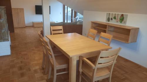 Kuenzell Apartment | Dachgeschosswohnung in Künzell