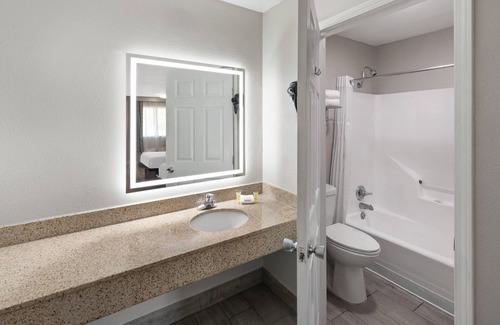 Temple Hotel | Days Inn by Wyndham Temple